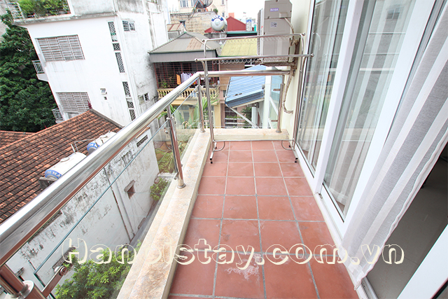 Tranquil and Bright Apartment Rental in Xuan Dieu street, Tay Ho, Cheap Price 8