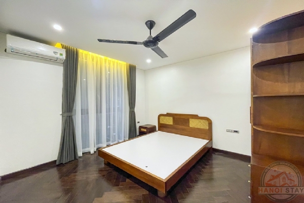 Tranquil Luxury: Rent This Modern 4BR Apartment on Dang Thai Mai, Tay Ho 2