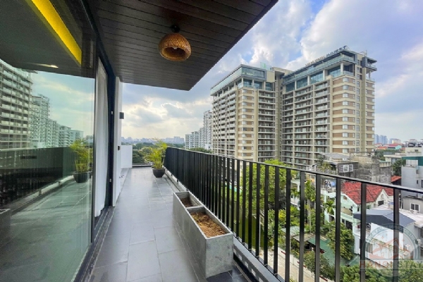 Tranquil Luxury: Rent This Modern 4BR Apartment on Dang Thai Mai, Tay Ho 4
