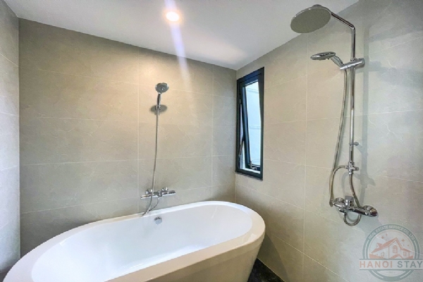 Tranquil Luxury: Rent This Modern 4BR Apartment on Dang Thai Mai, Tay Ho 7