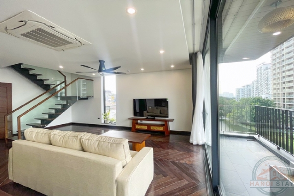 Tranquil Luxury: Rent This Modern 4BR Apartment on Dang Thai Mai, Tay Ho 28