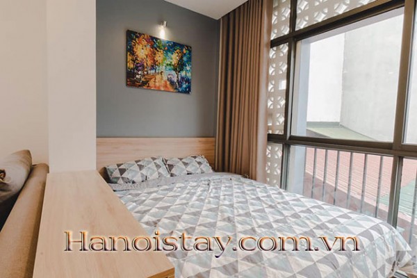 Tranquil One Bedroom Apartment Rental in Hoan Kiem Area, Full Services 2