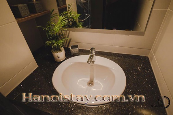 Tranquil One Bedroom Apartment Rental in Hoan Kiem Area, Full Services 4
