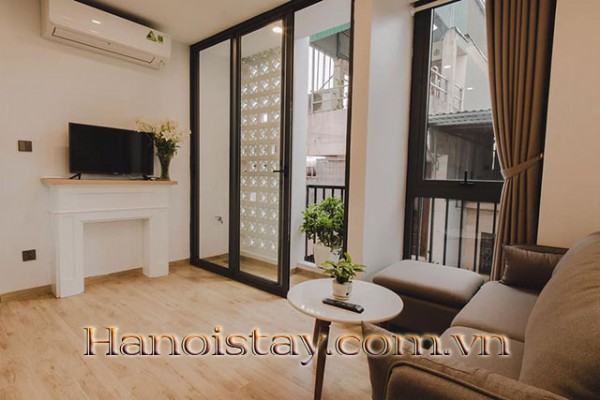 Tranquil One Bedroom Apartment Rental in Hoan Kiem Area, Full Services 8