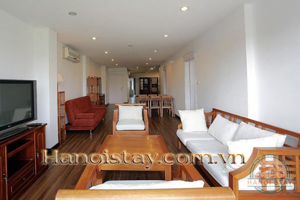Lake View 03 Bedroom Apartment For Rent in Truc Bach Area, Ba Dinh, 1