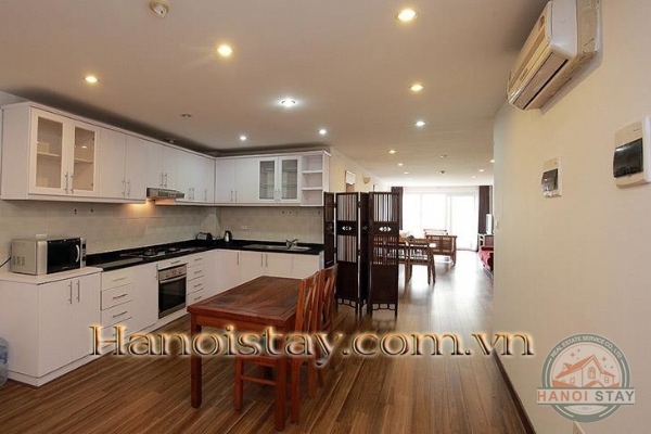 Lake View 03 Bedroom Apartment For Rent in Truc Bach Area, Ba Dinh, 8