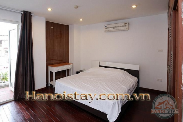 Lake View 03 Bedroom Apartment For Rent in Truc Bach Area, Ba Dinh, 14