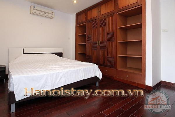Lake View 03 Bedroom Apartment For Rent in Truc Bach Area, Ba Dinh, 15