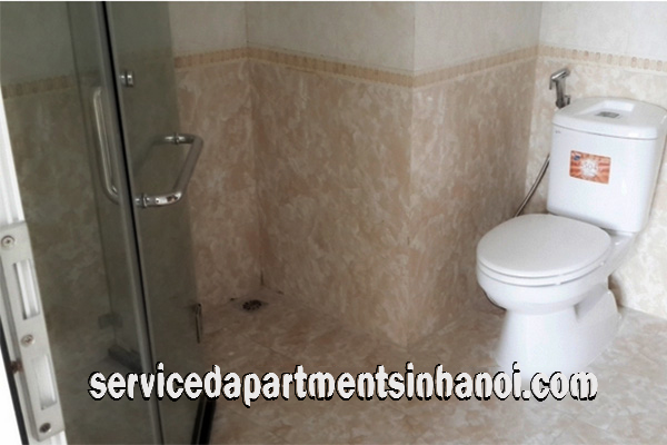 Two bedroom apartment for rent near Deawoo hotel, Thu Le park and Ngoc Khanh lake 7