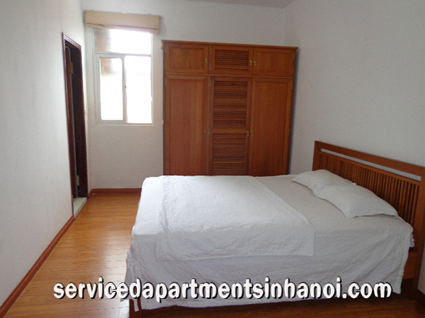 Two bedroom apartment leasing in Xuan Dieu str, West lake 8
