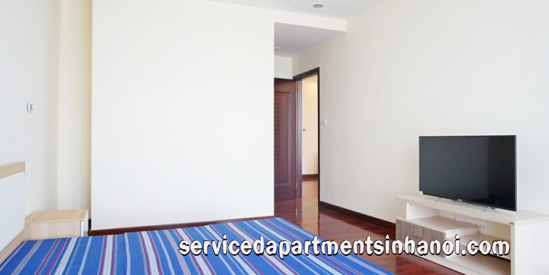 Two bedroom in the Mid Level of R5 Building, Vinhomes Royal City 11