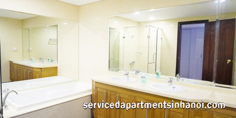 Two bedroom in the Mid Level of R5 Building, Vinhomes Royal City 16