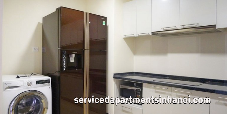 Two bedroom in the Mid Level of R5 Building, Vinhomes Royal City 7