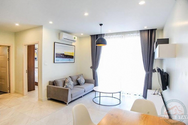 Very Bright and Modern Apartment Rental in Doi Can street, Ba Dinh 2