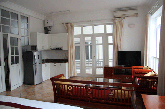 Very Bright Apartment Rental in Xuan Dieu str, Tay Ho 3