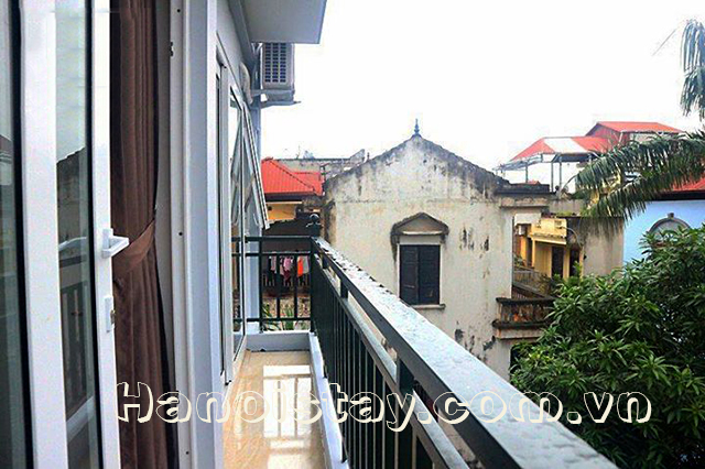 Very Bright One Bedroom Apartment Rental in Au Co street, Tay Ho 1