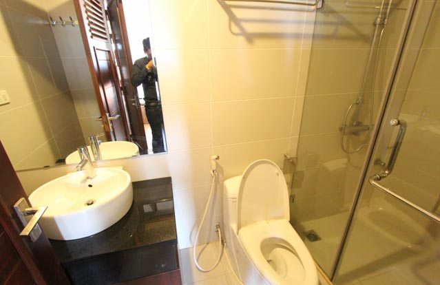 Very Nice and Bright Two Bedroom Apartment Rental in Dang Thai Mai street, Tay Ho 16