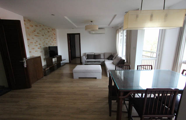 Very Nice and Bright Two Bedroom Apartment Rental in Dang Thai Mai street, Tay Ho 4