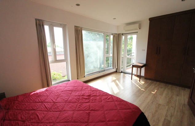 Very Nice and Bright Two Bedroom Apartment Rental in Dang Thai Mai street, Tay Ho 8