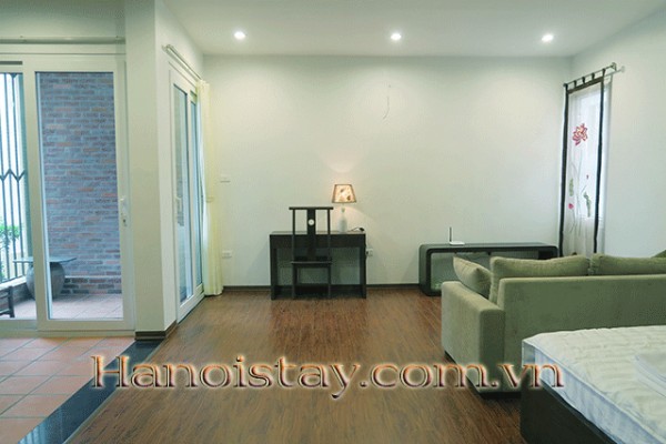 Very Nice Apartment For Rent in Nhat Chieu street, Tay Ho 1