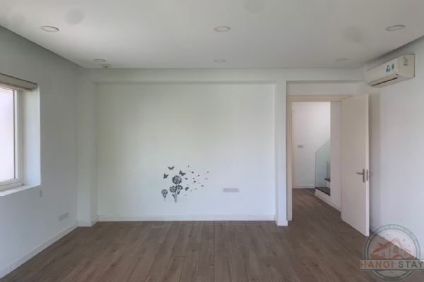 Villas for rent in Vinhomes Riverside, Anh Dao Area 10