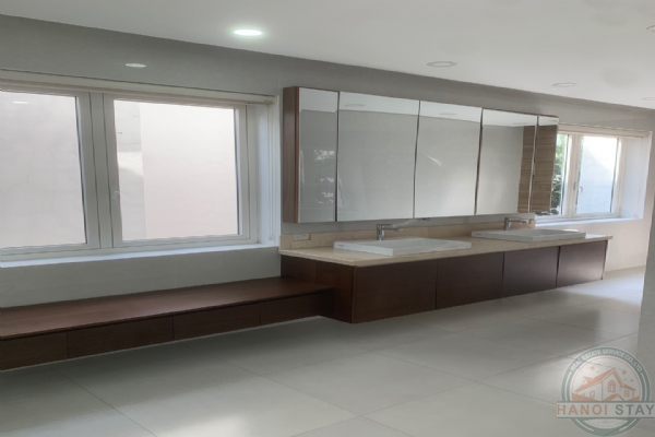 Villas for rent in Vinhomes Riverside, Anh Dao Area 8