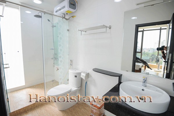 WEll FURNISHED APARTMENT in CAU GIAY District -