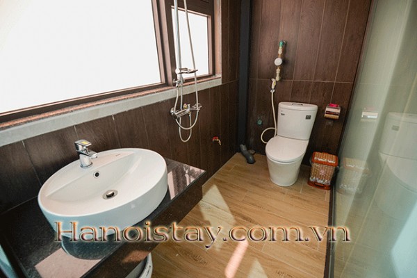 WEll FURNISHED APARTMENT in CAU GIAY District -
