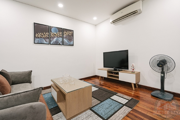 Well Furnished & Delicate Apartmnent for rent in Kim Ma str, Ba dinh 2