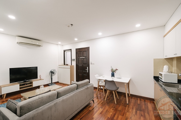 Well Furnished & Delicate Apartmnent for rent in Kim Ma str, Ba dinh 7