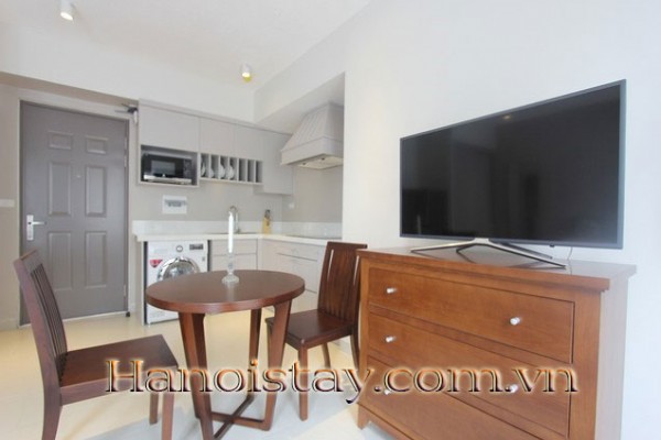 West lake view studio in Xuan Dieu str, Tay Ho, Open floor Plan 1