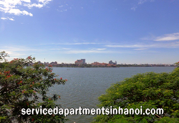 West lake view two bedroom apartment in Nhat Chieu street, Tay Ho 1