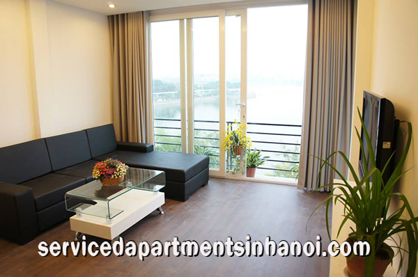 West lake view two bedroom apartment in Nhat Chieu street, Tay Ho 2