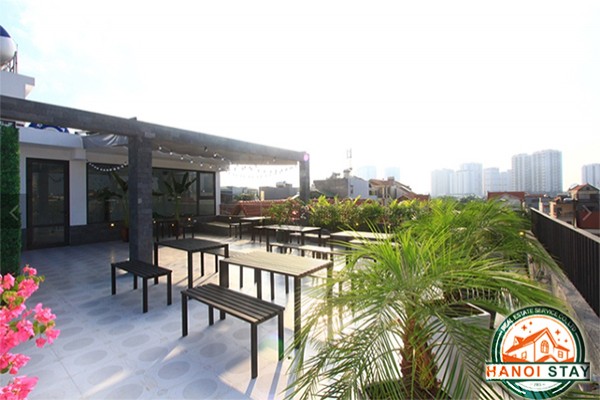 Western Artistic Property Rental in Lac Long Quan street, Cau Giay, Lovely Terrace 4