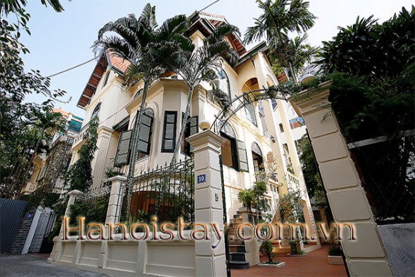 ★Tay Ho Villa For Rent★-★Five Bedroom Apartment with Terrace★ 1